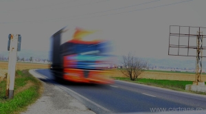 Scumpirea motorinei trimite firmele mari de transport la benzinariile din Ungaria