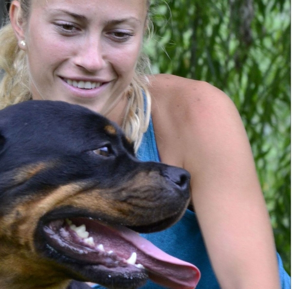 Rotweilerul jucatoarei de tenis Madalina Gojnea a luat locul 1 la Concursul Canin de la Bucov