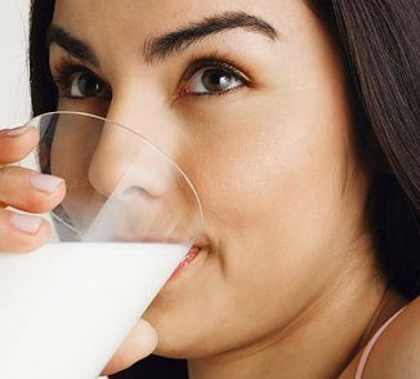 De ce e bine sa bei lapte in fiecare dimineata