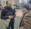 Primarul Polițeanu a oferit martisoare in centrul Ploiestiului