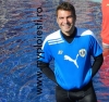 Adrian Mutu, in sort mulat si ud, in piscina - FOTO PENTRU FANE