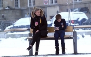 VIDEO Cum reactioneaza norvegienii cand vad pe strada un copil imbracat subtire, care tremura de frig