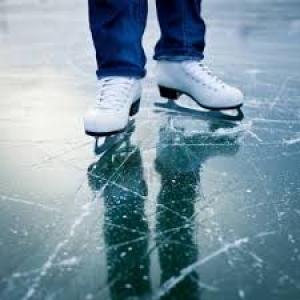 Patinaj in Ploiesti - Vineri se deschide patinoarul de la Ploiesti Shopping City