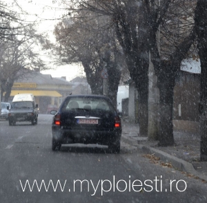 Ninge in Ploiesti, de circa o ora. Atentie in trafic!
