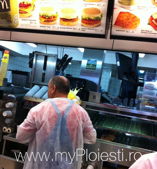 Cum se imbraca un zugrav, cand lucreaza in McDonalds Nord Ploiesti?