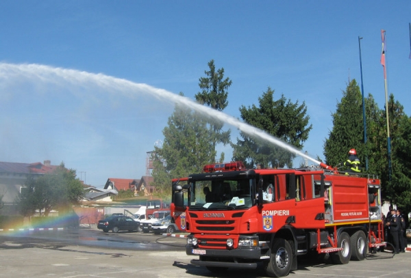 PLOIESTI - Pompierii si-au luat o masina de 400.000 de euro